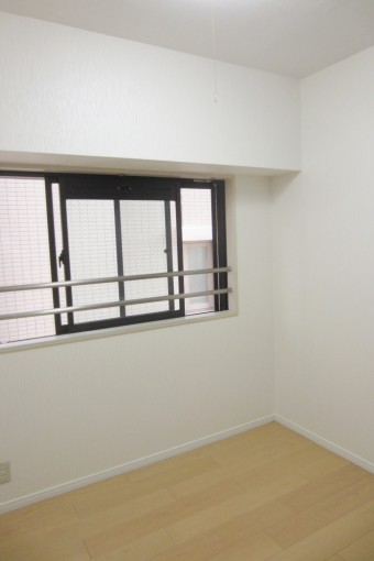 サービスルーム(納戸)を子供部屋として使えるように サービスルーム(納戸)を子供部屋として使えるように